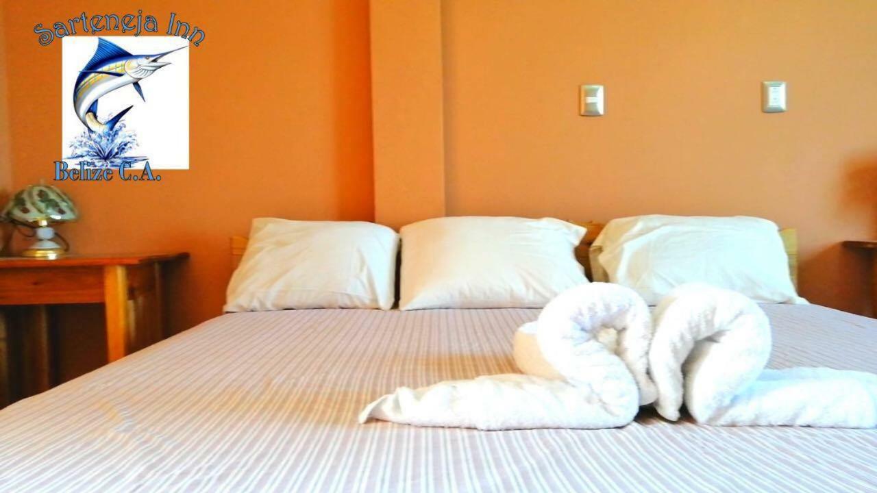 Sarteneja Inn エクステリア 写真
