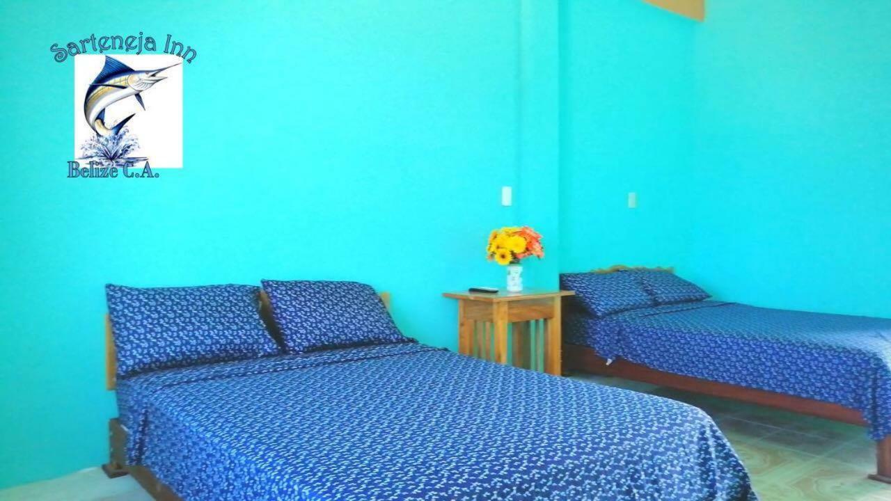 Sarteneja Inn エクステリア 写真